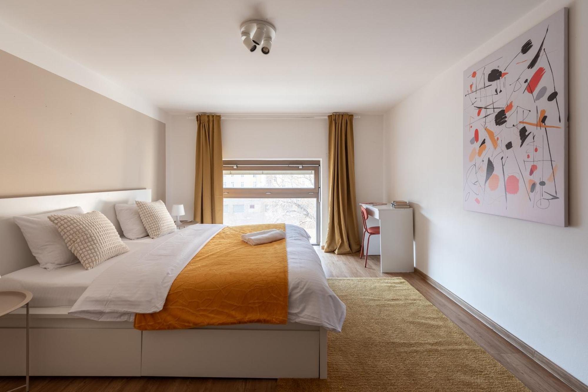 Spacious Apartments Near Karlin Square Prága Kültér fotó