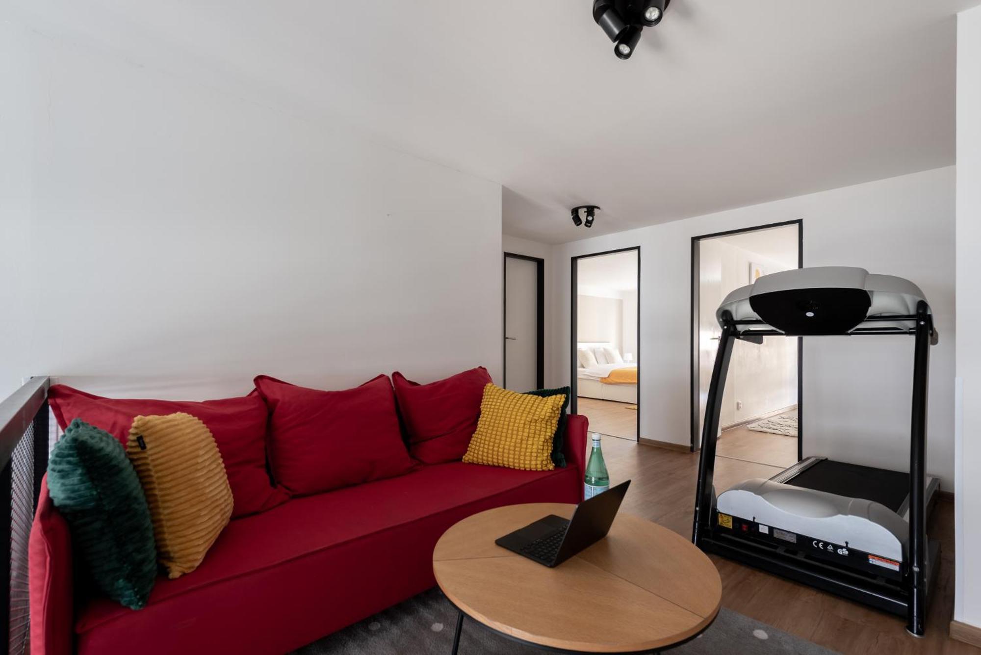 Spacious Apartments Near Karlin Square Prága Kültér fotó
